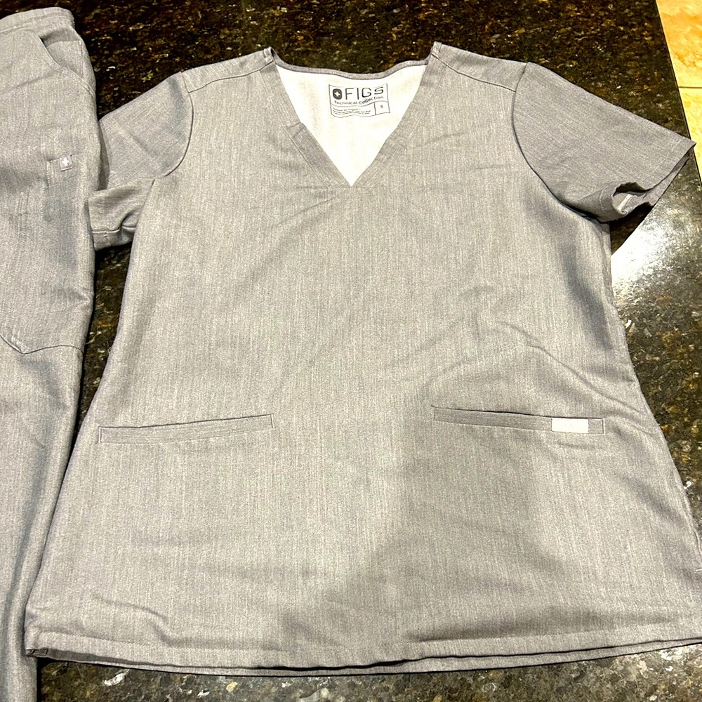 Graphite gray Figs Scrub Set